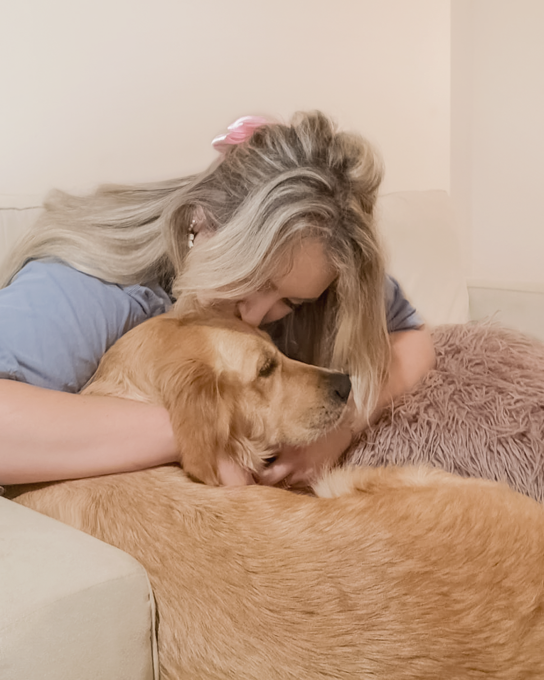 Klaudia with Golden Retrievers — photo 1
